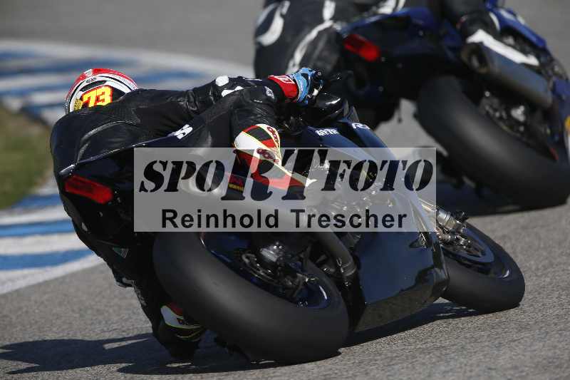 /Archiv-2024/02 29.01.-02.02.2024 Moto Center Thun Jerez/Gruppe gelb-yellow/backside